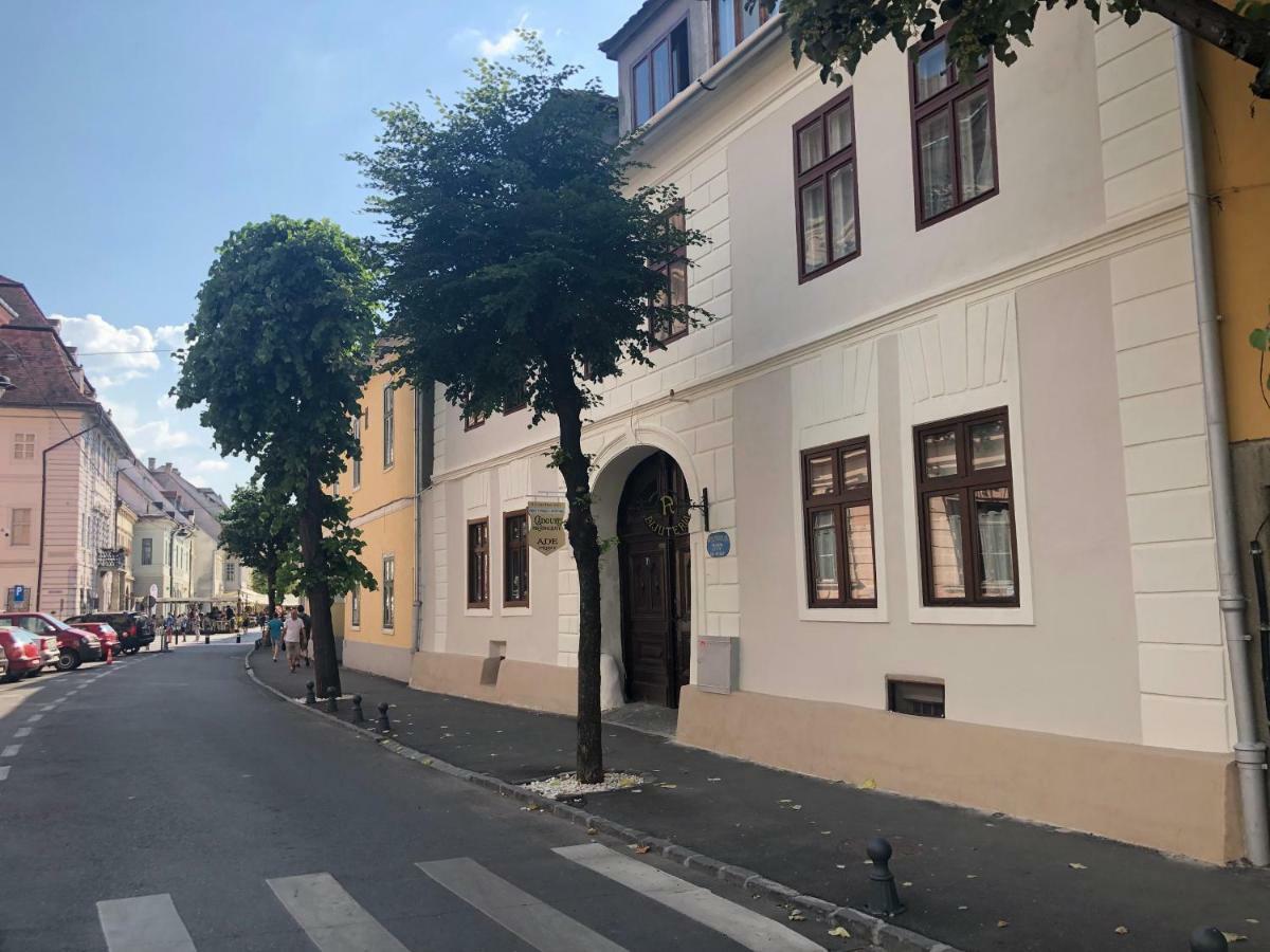 Gothic Central Sibiu Bagian luar foto
